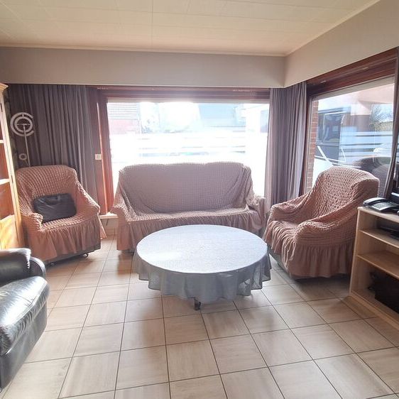 Ruime alleenstaande woning met drie slaapkamers en garage in Wijtschate. - Photo 1