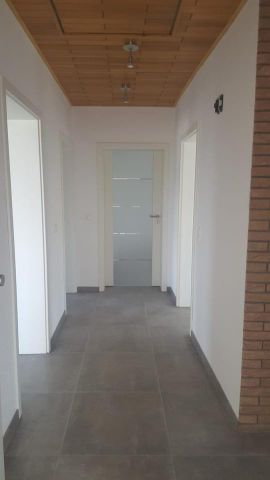 Anspruchsvolle 5 Zimmer Wohnung mit Panoramablick auf den Arnsberger Wald - Photo 4