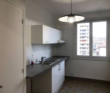 Location Appartement 1 pièce 37m² ANNECY 74000 - Photo 2
