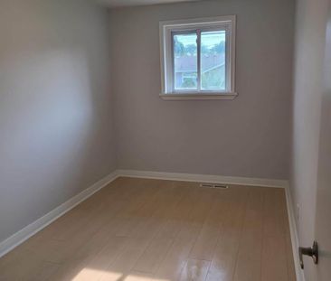 For Lease - 91 Margery Avenue Unit# Main floor, St. Catharines, Ontario - Photo 3