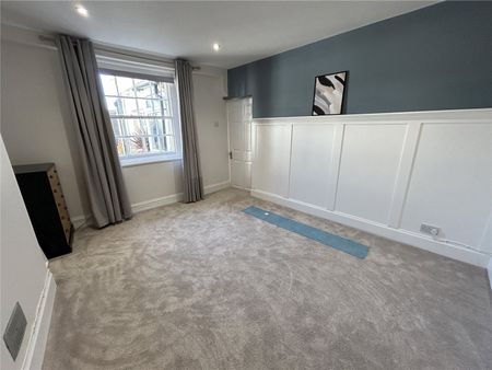 Esplanade, Burnham-on-Sea, Somerset, TA8 - Photo 4