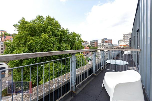 1 bedroom penthouse to rent - Photo 1