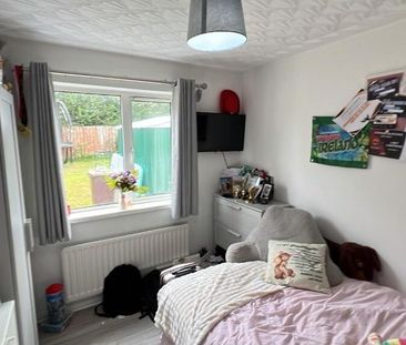 17 Magheramenagh Gardens, Portrush, BT56 8SU - Photo 4