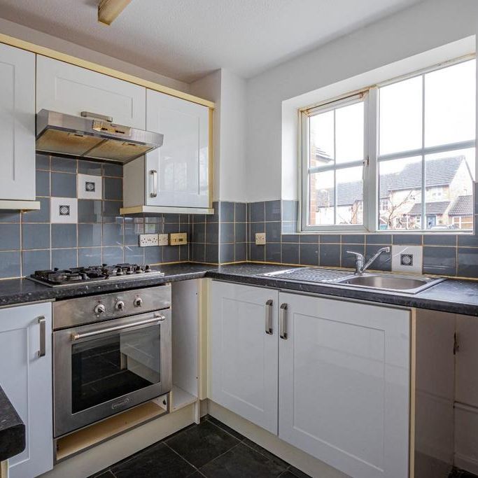 2 bedroom terraced house to rent - Photo 1