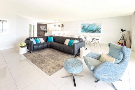 2 bedroom apartment to rent - Photo 2