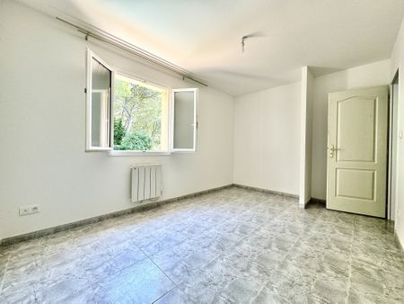 EXCLUSIVITÉ – À louer, maison familiale T5 avec piscine à Ventabren - Photo 3