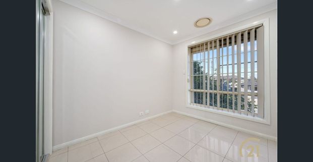 Spacious and Versatile Family Home, Located In Prairiewood! - Photo 1