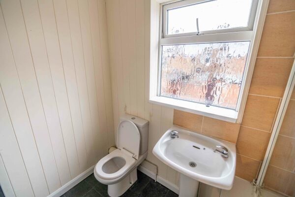 1 Belgrave Street - Photo 1