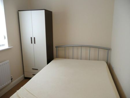 3 bedroom semi-detached house to rent - Photo 3