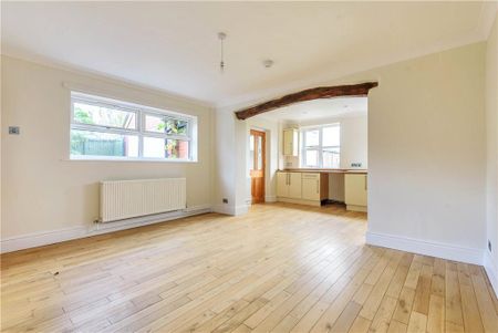 3 bedroom semi-detached house to rent - Photo 2