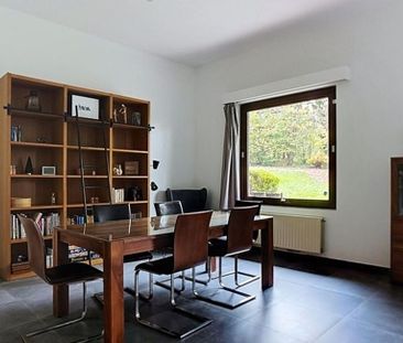 Eengezinswoning te huur in Ukkel voor € 2.900 met 5 slaapkamers - Photo 2