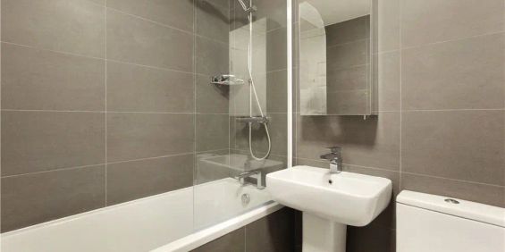 1 bedroom flat in Balham - Photo 3