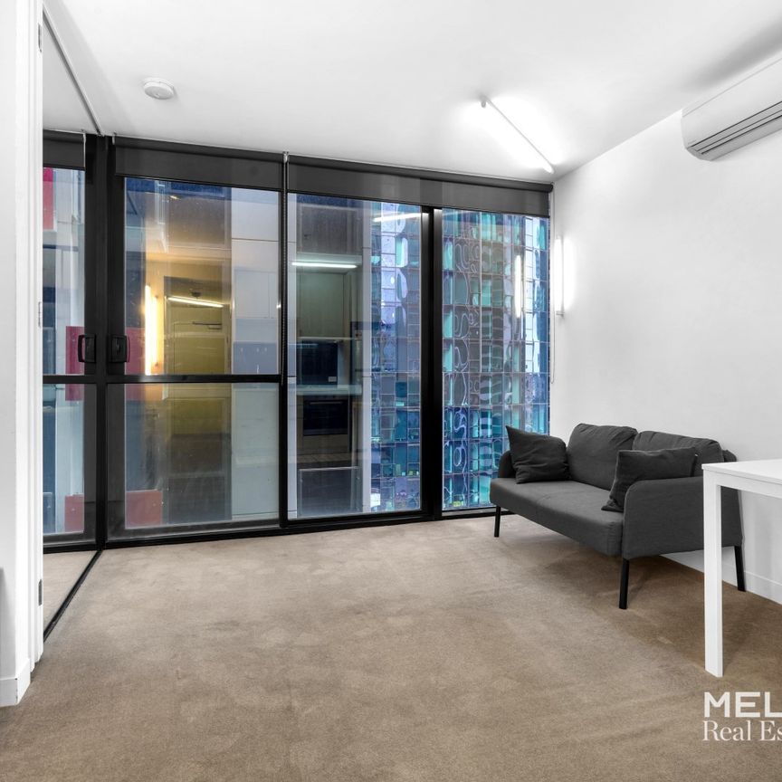 FURNISHED 2 BEDROOM IN PRIME CBD LOCATION - Photo 1