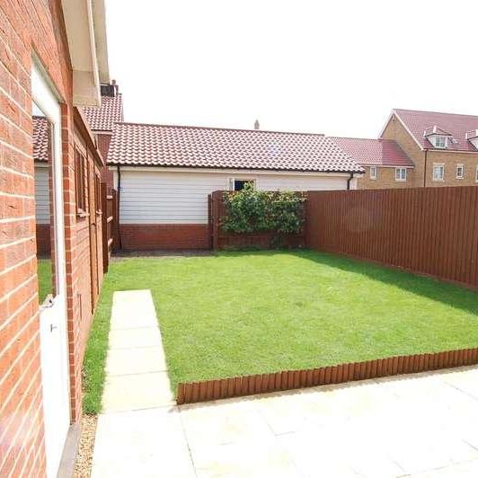 Yew Tree Close, Mildenhall, Bury St Edmunds, Suffolk, IP28 - Photo 1