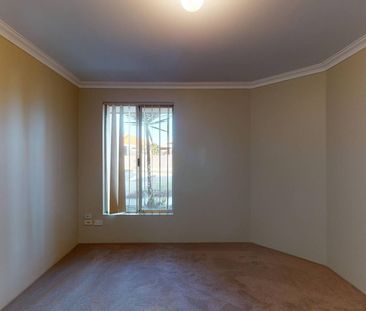 Spacious Family Home in Brighton - Photo 2