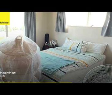 Spacious Two level Townhouse! - Photo 3