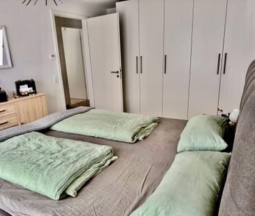 Neubau 4,5-Zi Wohnung mit Balkon inkl. Küche & 2 Tiefgaragenpl. - Photo 1