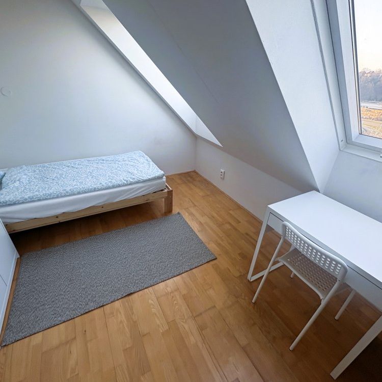 Pronájem plně zařízeného pokoje 10 m2 Praha 6 ve sdíleném bytě Střešovice - Photo 1