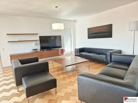 Prenájom 3-izb.byt, 100m2, na Zámockej ulici v Bratislave - Photo 1