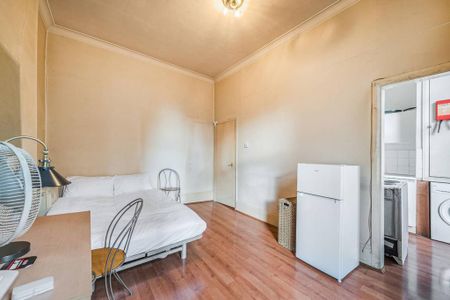 Studio to rent - Photo 4