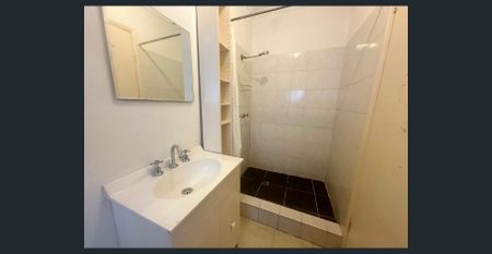 1 Bedroom Granny Flat! - Photo 3