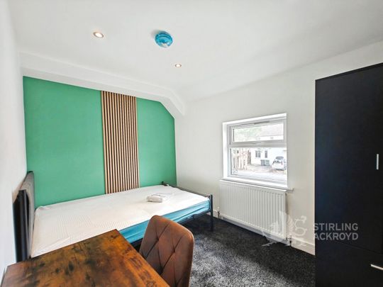 The Chase, Guildford, Surrey, GU2 7UB - Photo 1