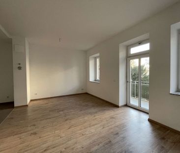 Sanierte 2 Raumwohnung mit Balkon + Stellplatz am Brühl! - Photo 2