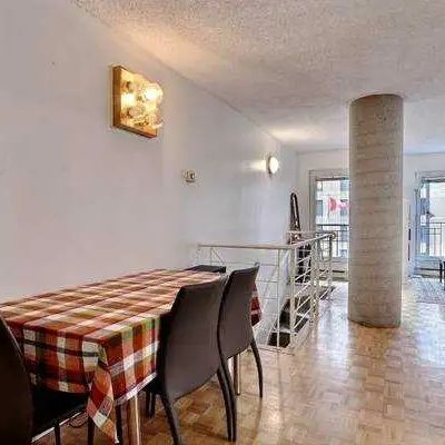 Downtown/McGill- 3 1/2 Corner Unit Condo - Photo 1