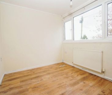 3 bedroom House To Let - Photo 5
