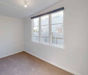 Spacious Living Space for Rent! - Photo 3