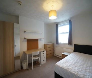 7 College Road - Photo 3