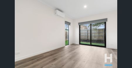 Furnished Studio Room! - Photo 2