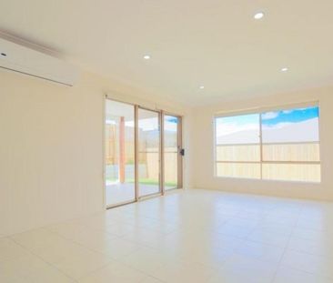 Modern Unit available in Glenvale - Photo 3