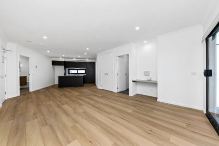 2&9/2 Howard Court, Clayton - Photo 2