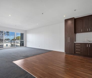 Contemporary Two-Bedroom Apartment - Photo 2