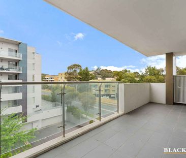 Belconnen Town Centre apartment - Photo 3