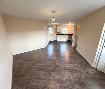 2 bedroom maisonette to rent - Photo 2