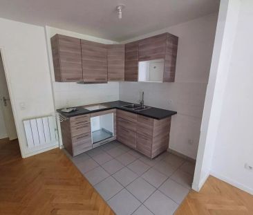 location Appartement T2 DE 44.19m² À LE CHESNAY - Photo 3