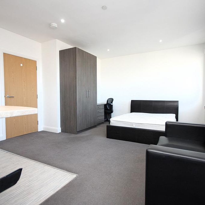 Studio to rent - Photo 1