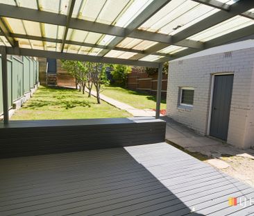 SOLID DOUBLE BRICK HOME - Photo 6