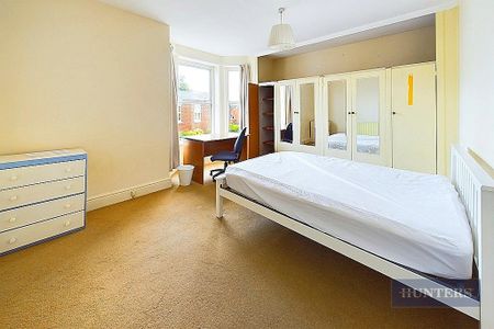 3 bedroom terraced house to rent - Photo 5