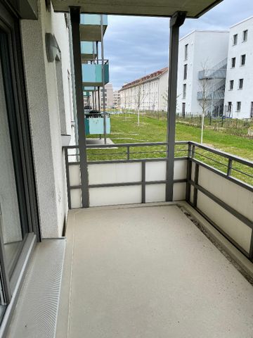 Groß, hell, modern mit Einbauküche und Balkon - Foto 2