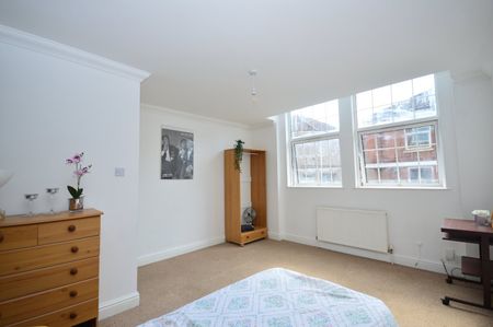 3 bedroom maisonette - Photo 4