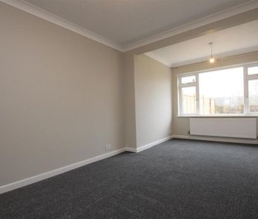 2 bedroom semi-detached bungalow to rent - Photo 4