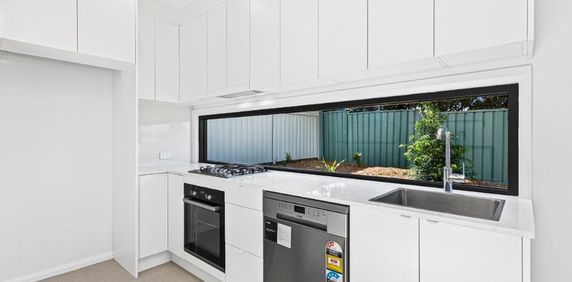 Contemporary Urban Living - Photo 2