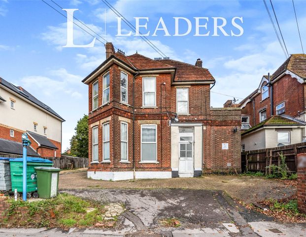 apartment to rent Cobden Avenue, Southampton, Hampshire, SO18 - Photo 1