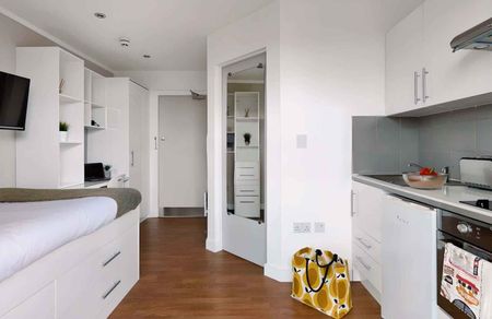 Penthouse Studio - Photo 5