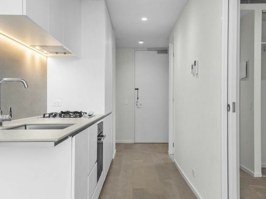 Lovely 1 Bedroom Apartment for Lease! Australia 108! - Photo 1
