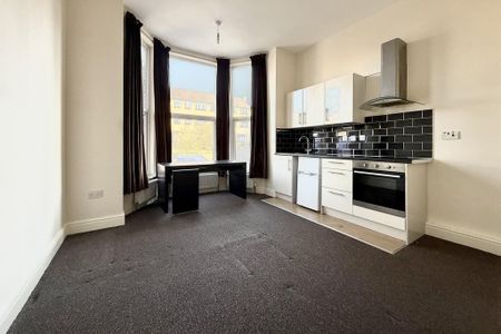 Studio to rent - Photo 3