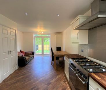 3 Bedroom Terraced To Let - Photo 6